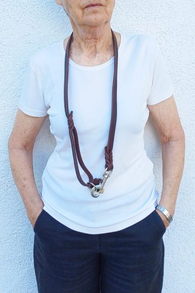 Schauleine umgehängt